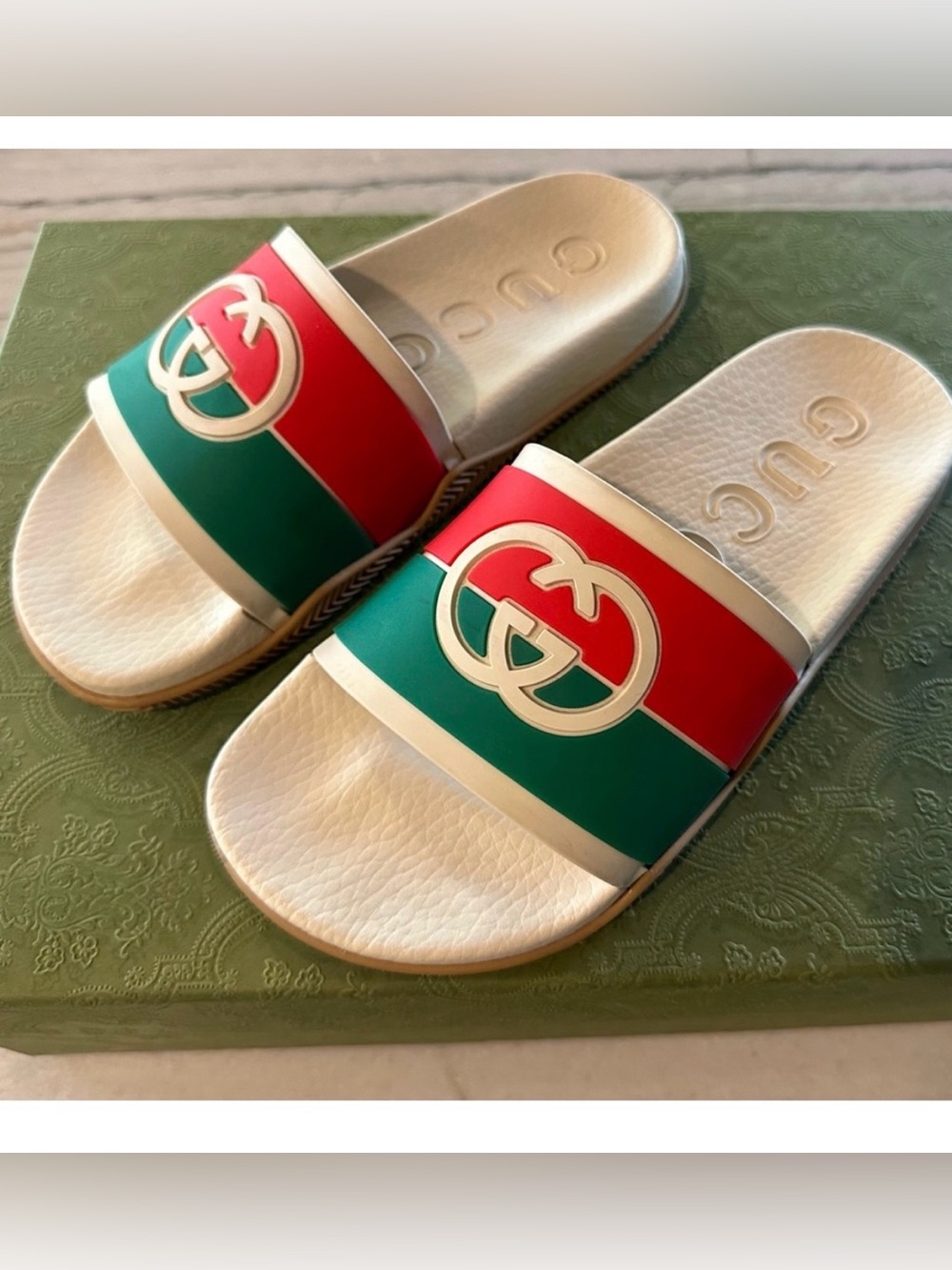 GG inspo slides size 40/9